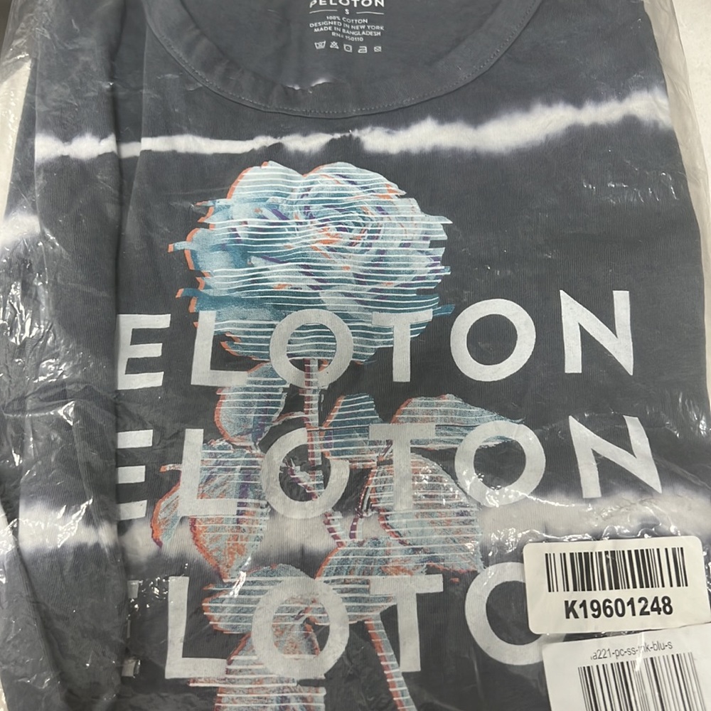 NWT Peloton Studio Tank Side Slit Tie Dye Size S 100% cotton - Picture 5 of 6